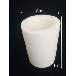 Silicon candle mold engraved with leaves